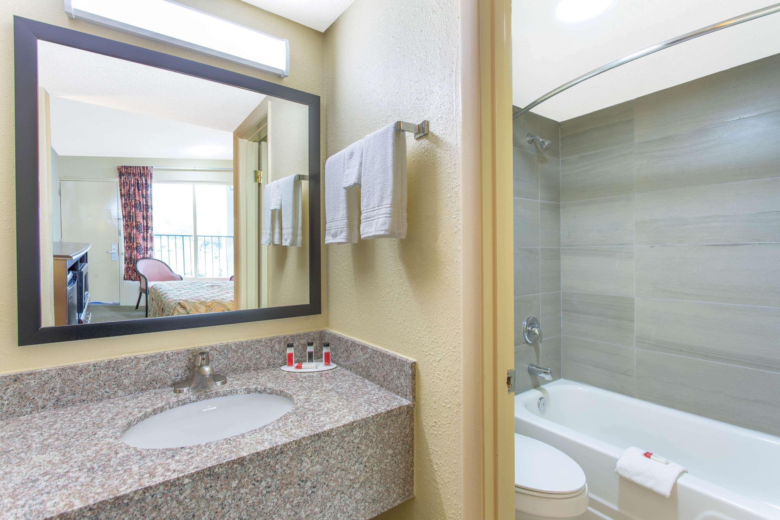 Days Inn By Wyndham Lexington Luaran gambar